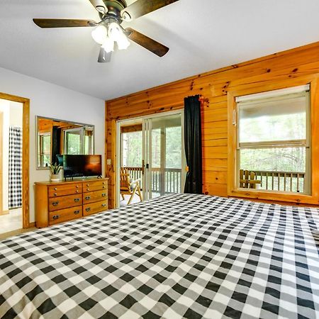 Peaceful Smoky Mountain Cabin With Deck And Fire Pit! Waynesville Buitenkant foto