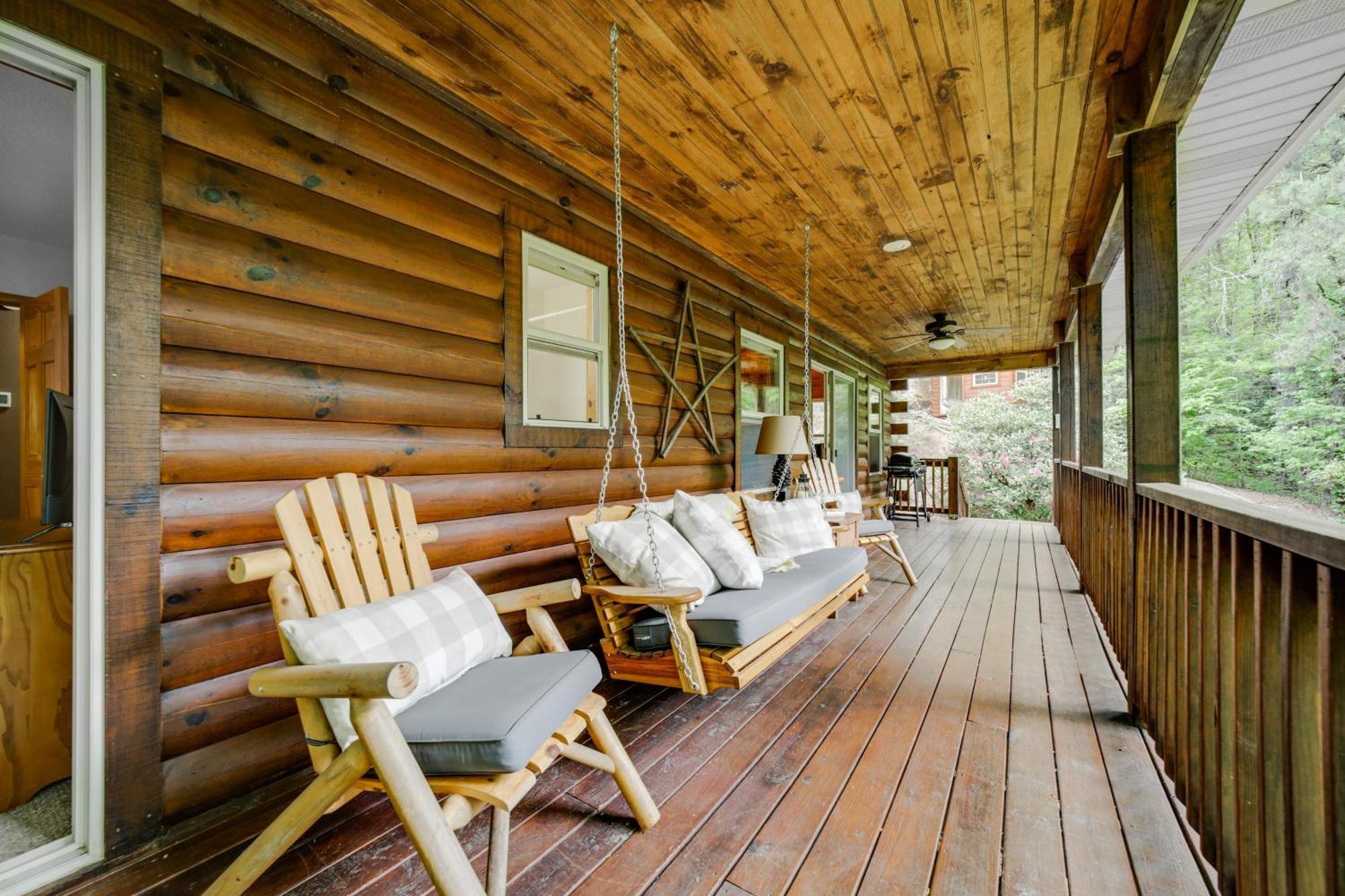 Peaceful Smoky Mountain Cabin With Deck And Fire Pit! Waynesville Buitenkant foto